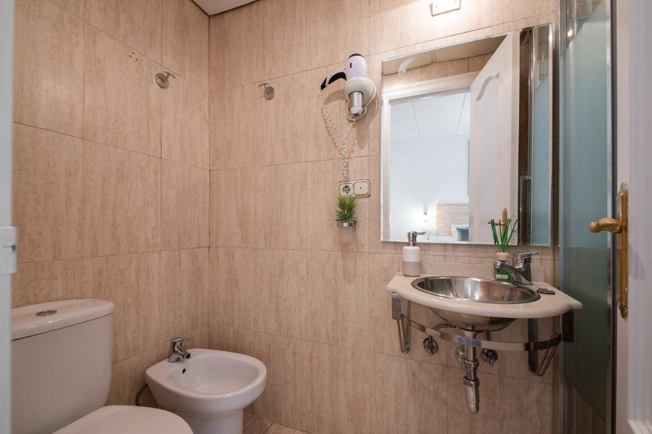 Marisol - Self Check-In Guesthouse - Adults Only San Sebastian Bagian luar foto